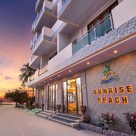 Sunrise Beach Maafushi Luaran gambar